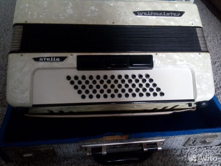 Аккордеон Weltmeister stella