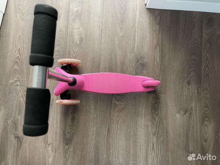 Самокат для девочки 2-6 лет