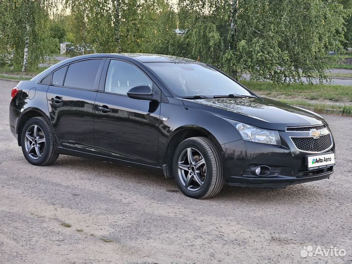 Chevrolet Cruze 1.8 МТ, 2010, 180 000 км