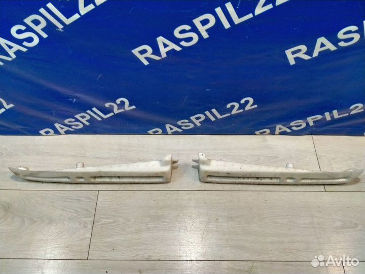 Усилитель бампера задний Toyota Mark Ii GX100 1GFE