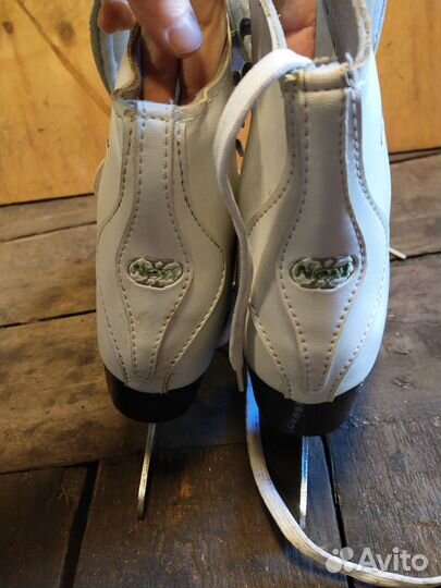 Коньки фигурные женские 40 размер