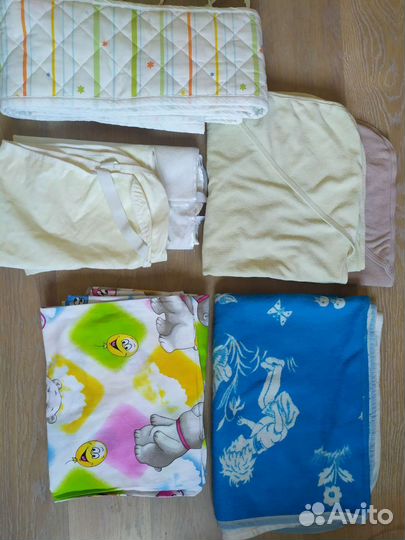 Детское постельное белье, плед, полотенца, клеенка