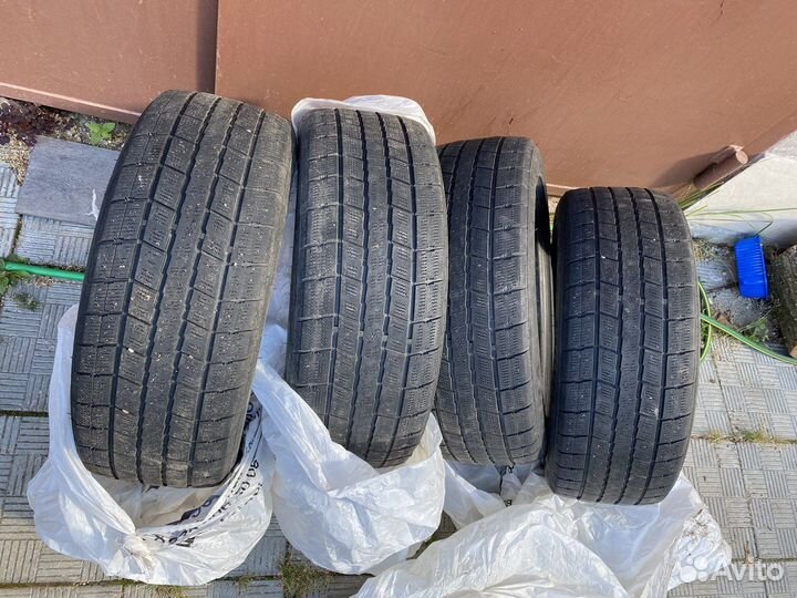 Centara Winter RX621 215/55 R17 101