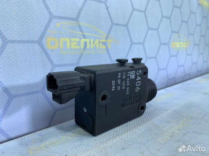 Активатор замка багажника Opel Vectra B 1996