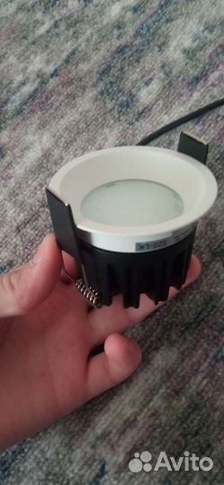 Светильник потолочный светодиодный встраиваемый