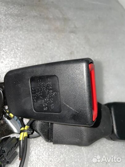 Замок ремня безопасности задний Mercedes-Benz