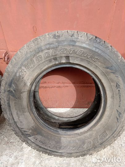 Bridgestone Blizzak DM-Z3 265/70 R15