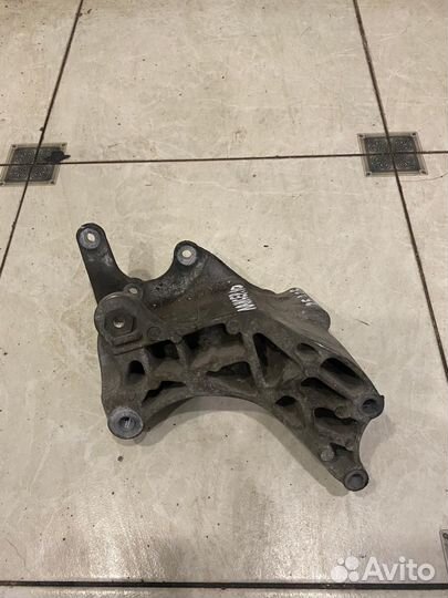 Кронштейн гур Mitsubishi Lancer 10