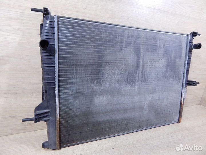 Радиатор основной Renault Megane 3 / Scenic 3