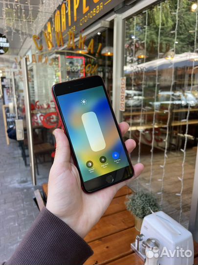 iPhone 8 Plus, 64 ГБ