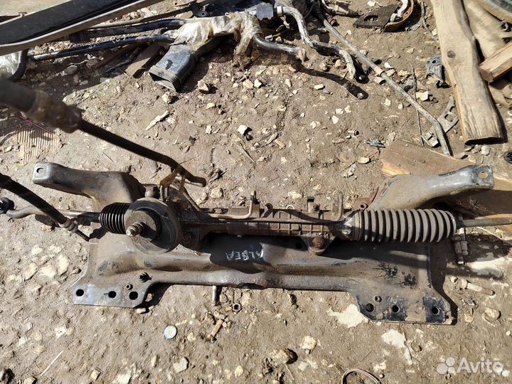 Рулевая рейка подрамник Fiat Albea