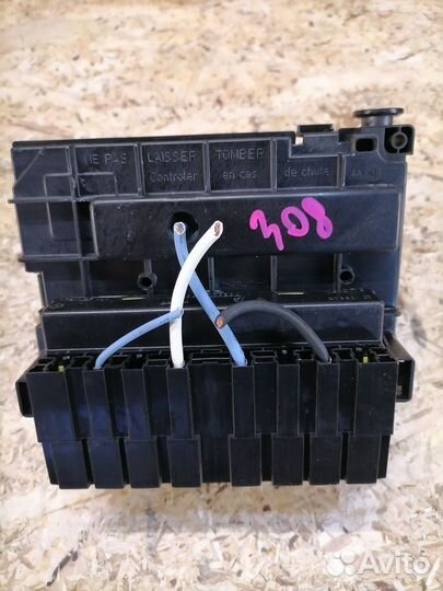 Блок предохранителей BSM R06 Peugeot 308