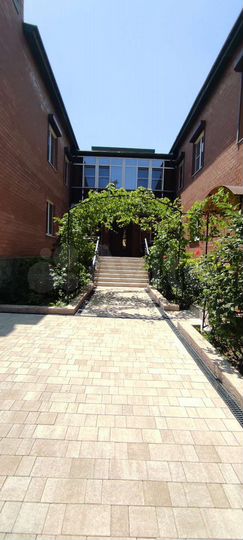 Дом 315 м² на участке 7 сот.