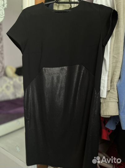 Платье черное