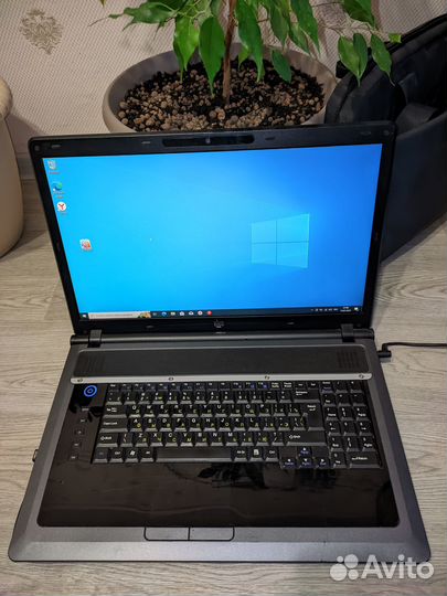 Ноутбук DNS FullHD 18.4 Core i5 Ram 8гб 1гб видео