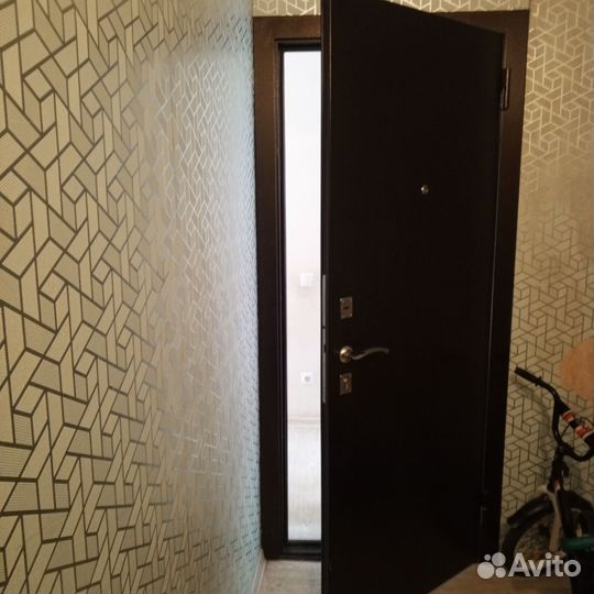 Дверь входная правая