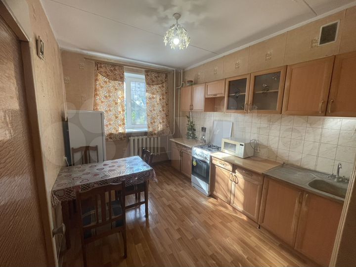 1-к. квартира, 42 м², 1/9 эт.