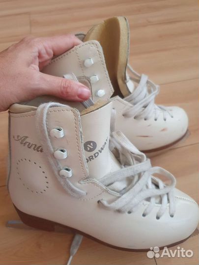 Коньки фигурные