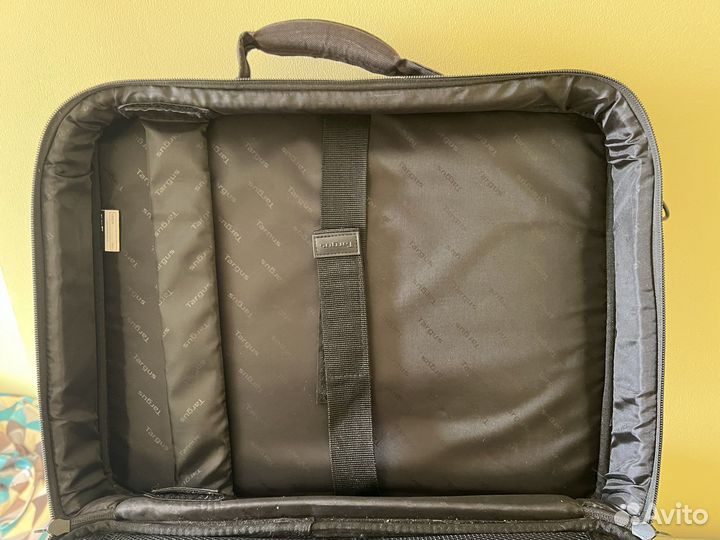 Сумка под ноутбук targus 17”