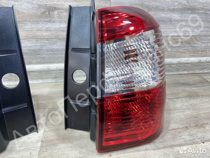 Фонарь левый правый Nissan Terrano 3 D10 (с 2014)