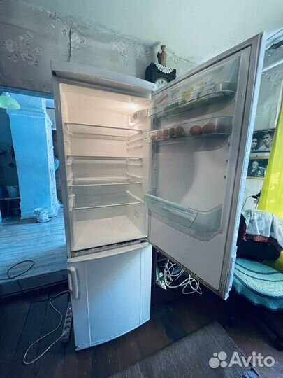 Холодильник Electrolux бу ENB 3440