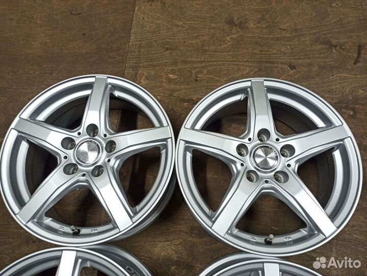 Диски 16 5х114,3 ET40 из Японии и без пробега в РФ