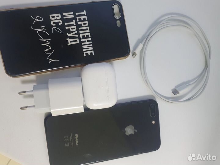 iPhone 8 Plus, 64 ГБ