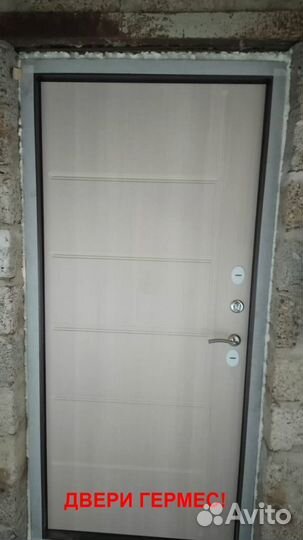 Металлическая входная дверь с установкой в подарок