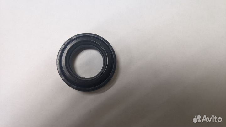 Сальники свечных колодцев toyota