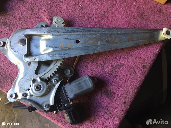 Стеклоподъемник на toyota vitz KSP90 NCP91 SCP90