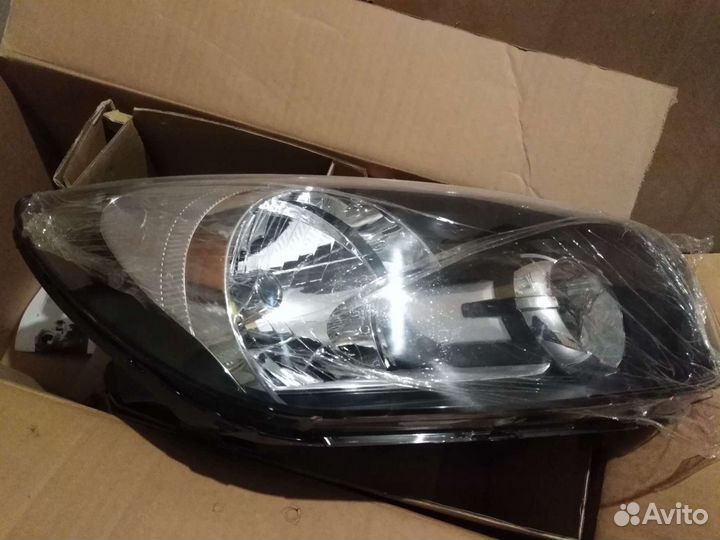 Фара передняя правая Kia Picanto 2012-2015гг