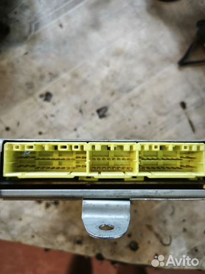 Эбу Mitsubishi Delica 4m40t