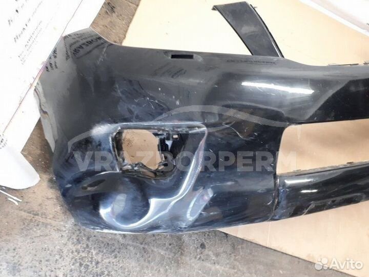 Бампер передний Toyota Land Cruiser