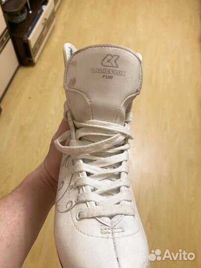 Коньки фигурные 37 размер