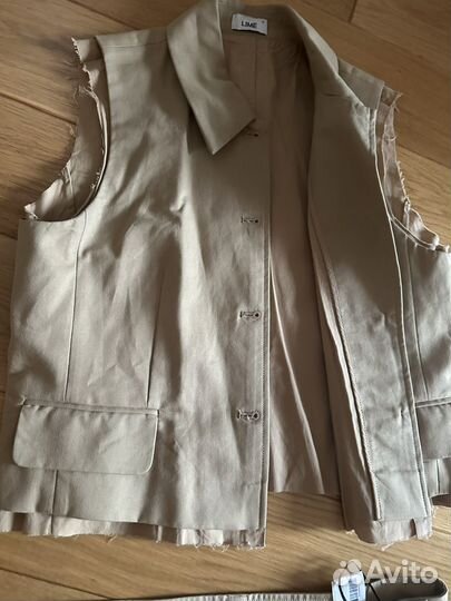 Костюм : боюки широкие и жилетка. Lime