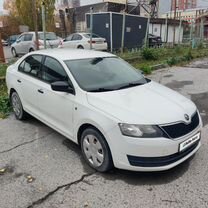 Skoda Rapid 1.6 AT, 2015, 31 000 км, с пробегом, цена 800 000 руб.