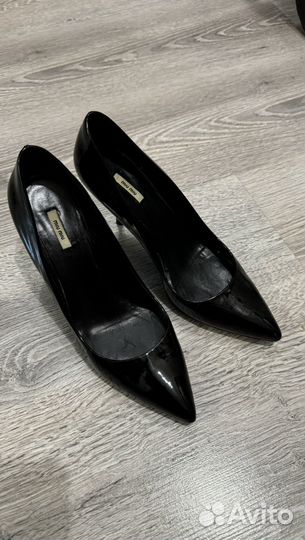 Туфли черные лак Miu Miu 36,5