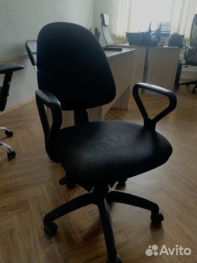 Компьютерное кресло