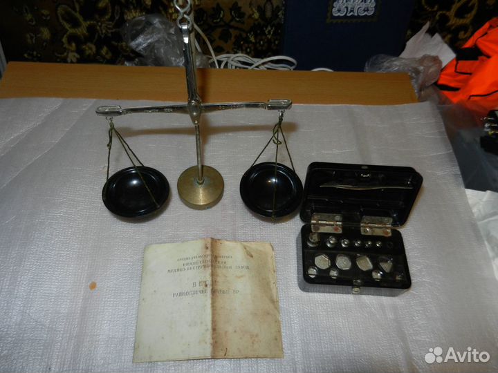 Весы равноплечие ручные, грузики, СССР