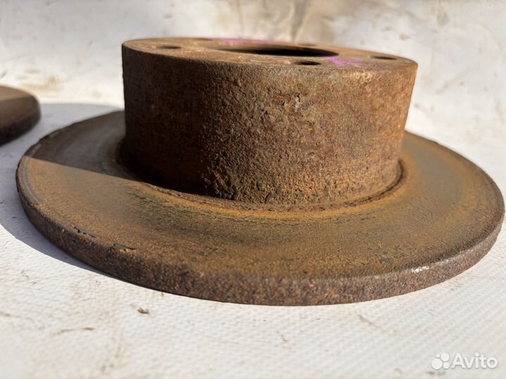 Диск тормозной задний Volkswagen Passat B5 A4 A6 C