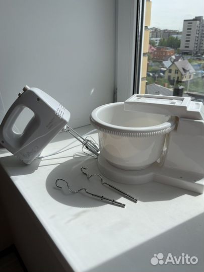 Миксер с чашей