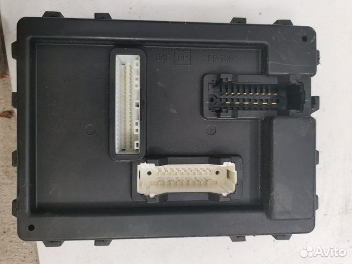 Блок комфорта Nissan Note хэтчбек HR15 2005