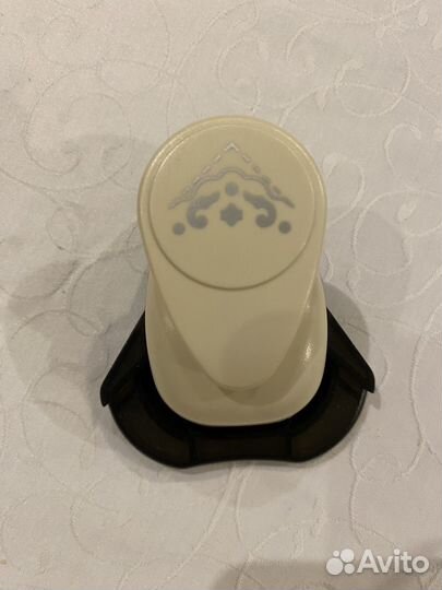 Угловой дырокол для творчества