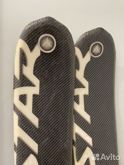 Горные лыжи с палками и ботинками