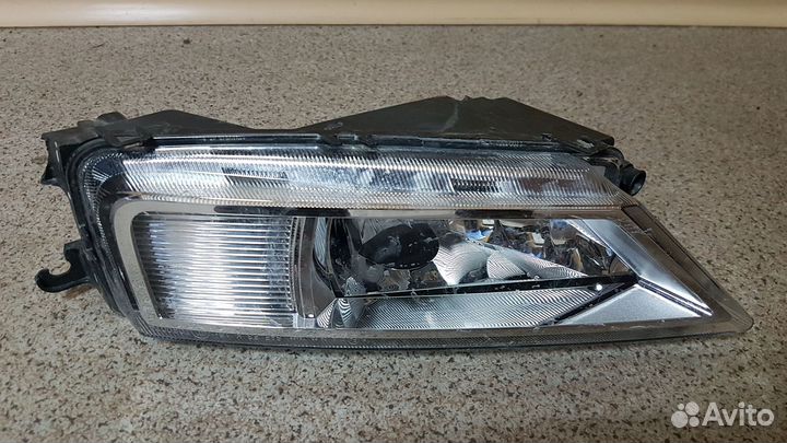 Левая противотуманная фара volkswagen tiguan 2