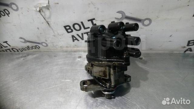 Трамблер Nissan Avenir W10