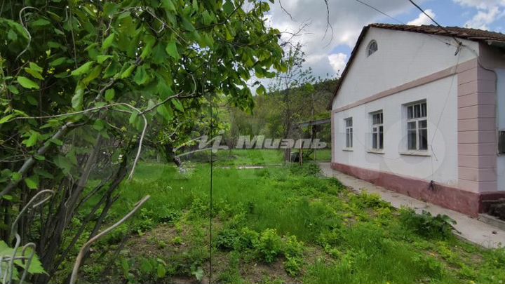 Здание под коммерцию