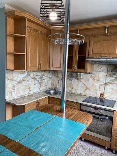 2-к. квартира, 49 м², 5/10 эт.