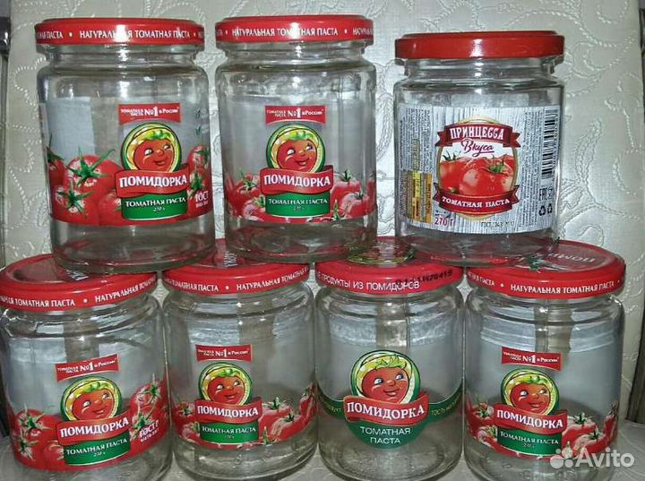 Много Банка банки с закручивающимися крышками