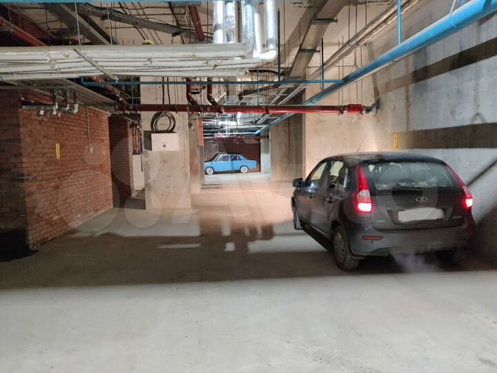 Машиноместо, 13 м²